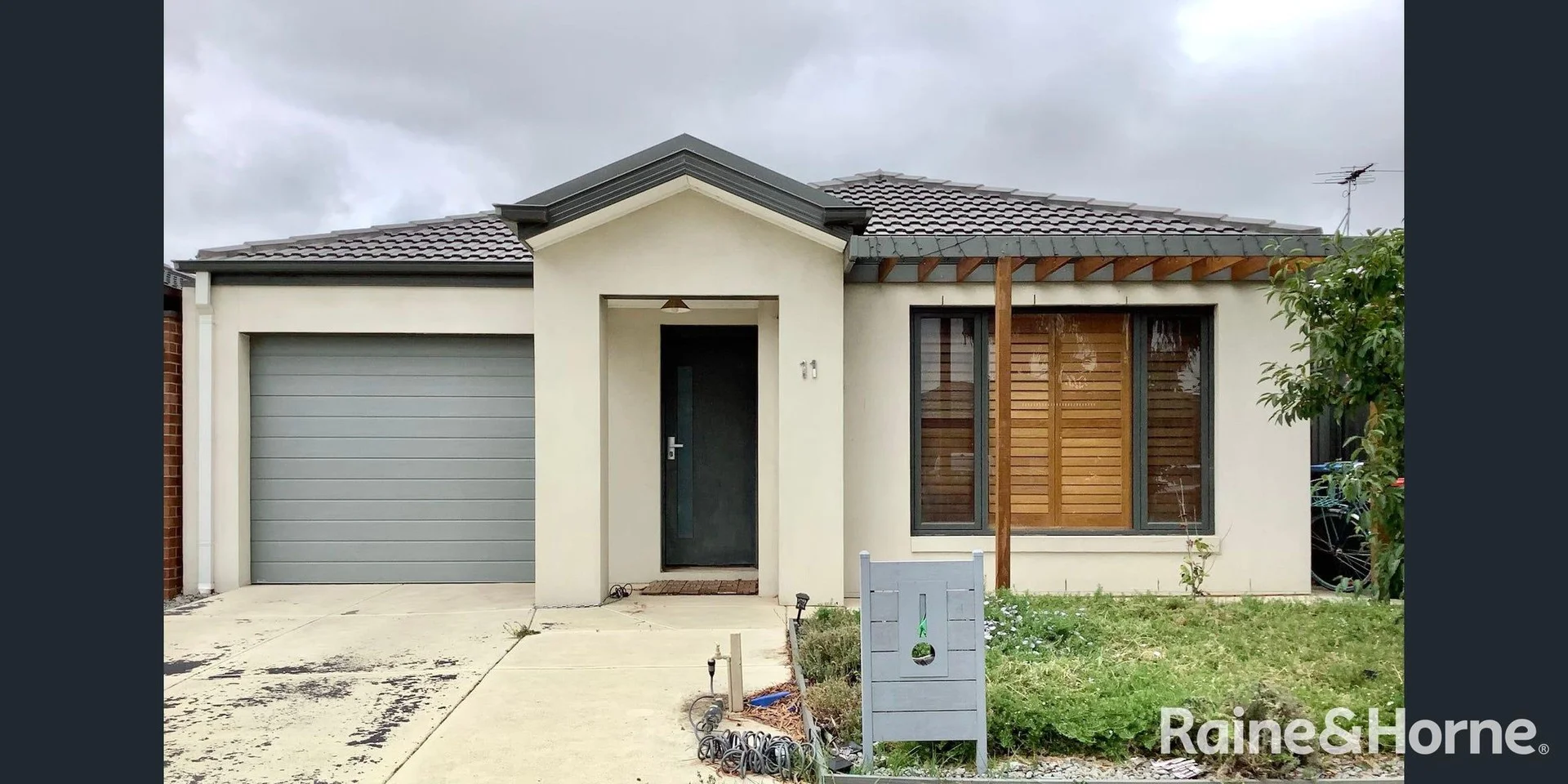 11 Silverbush Way, Truganina VIC 3029