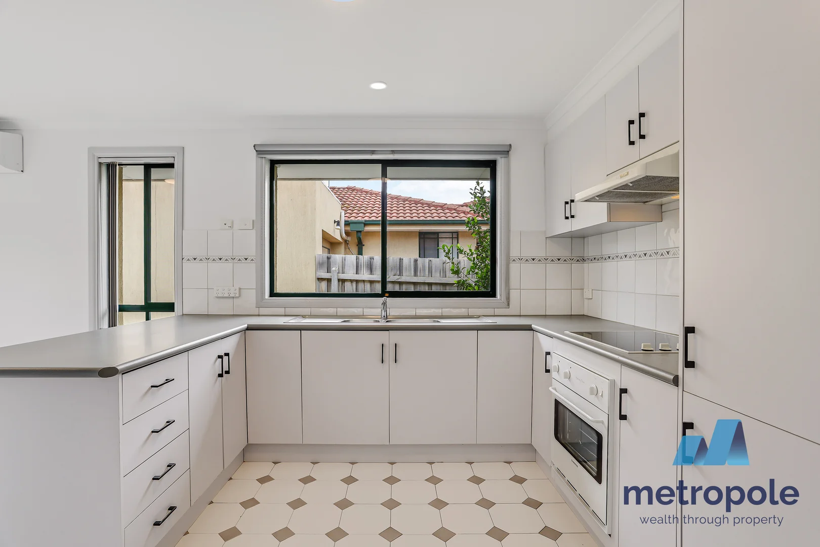 Additional image 4 of 2/40 Crookston Road, Reservoir VIC 3073