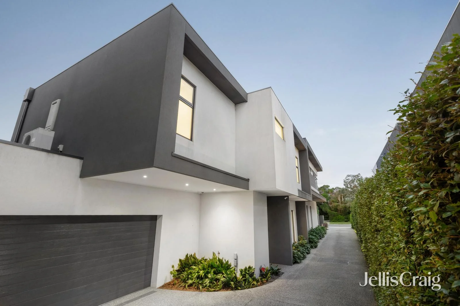 2/43 Wards Grove, Bentleigh East VIC 3165