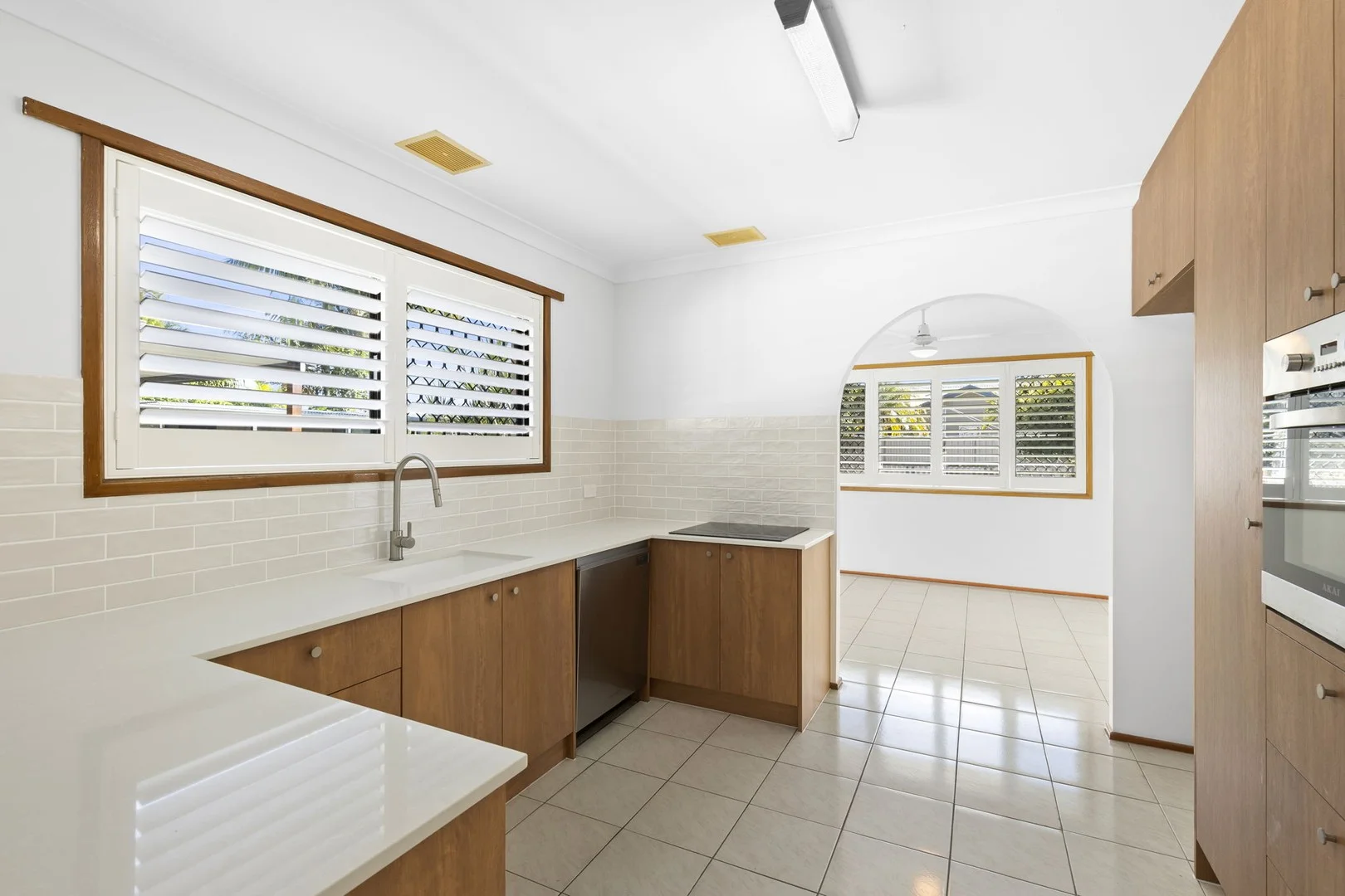 139 Acanthus Avenue, Burleigh Waters QLD 4220