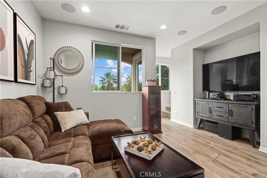 Additional image 6 of 14840 Maple Ter, Los Angeles, CA 91402