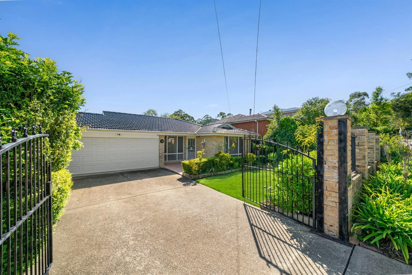 16 Hall Road, Hornsby NSW 2077