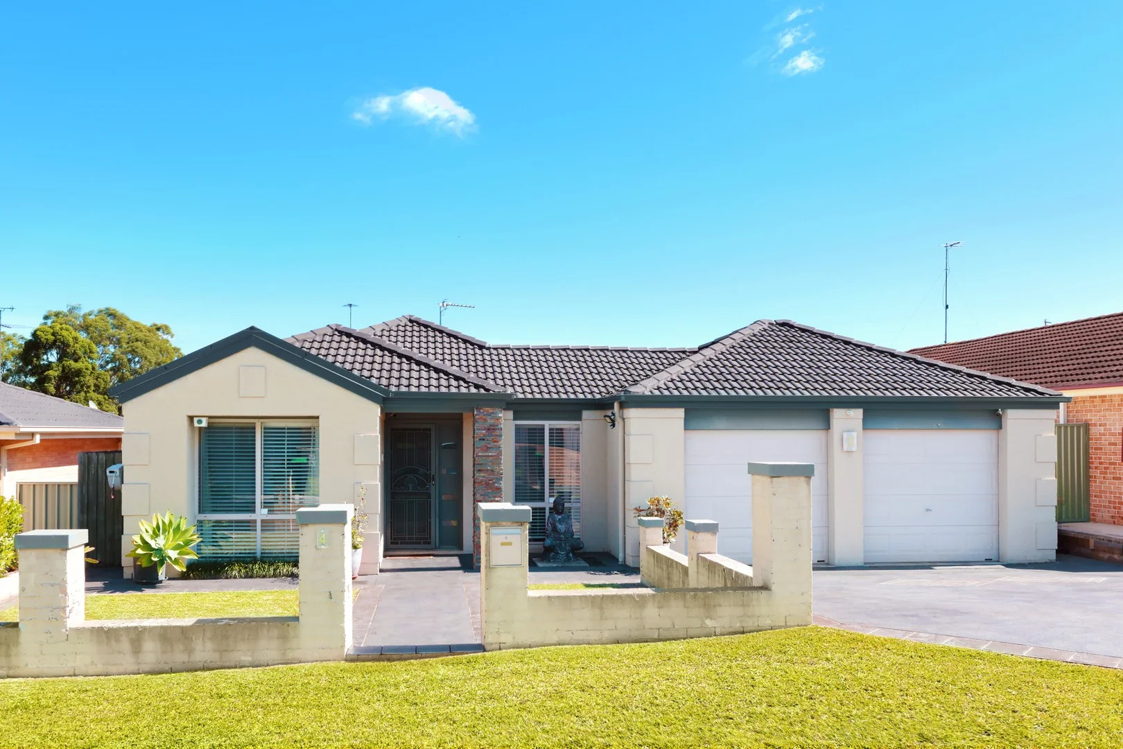 4 Tanglewood Place, Glenmore Park NSW 2745