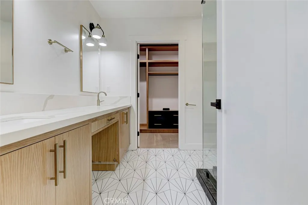 Additional image 12 of 5515 Hermitage Avenue, Valley Village, CA 91607