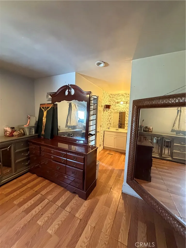 Additional image 23 of 320 N Park Vista Spc 81, Anaheim, CA 92806