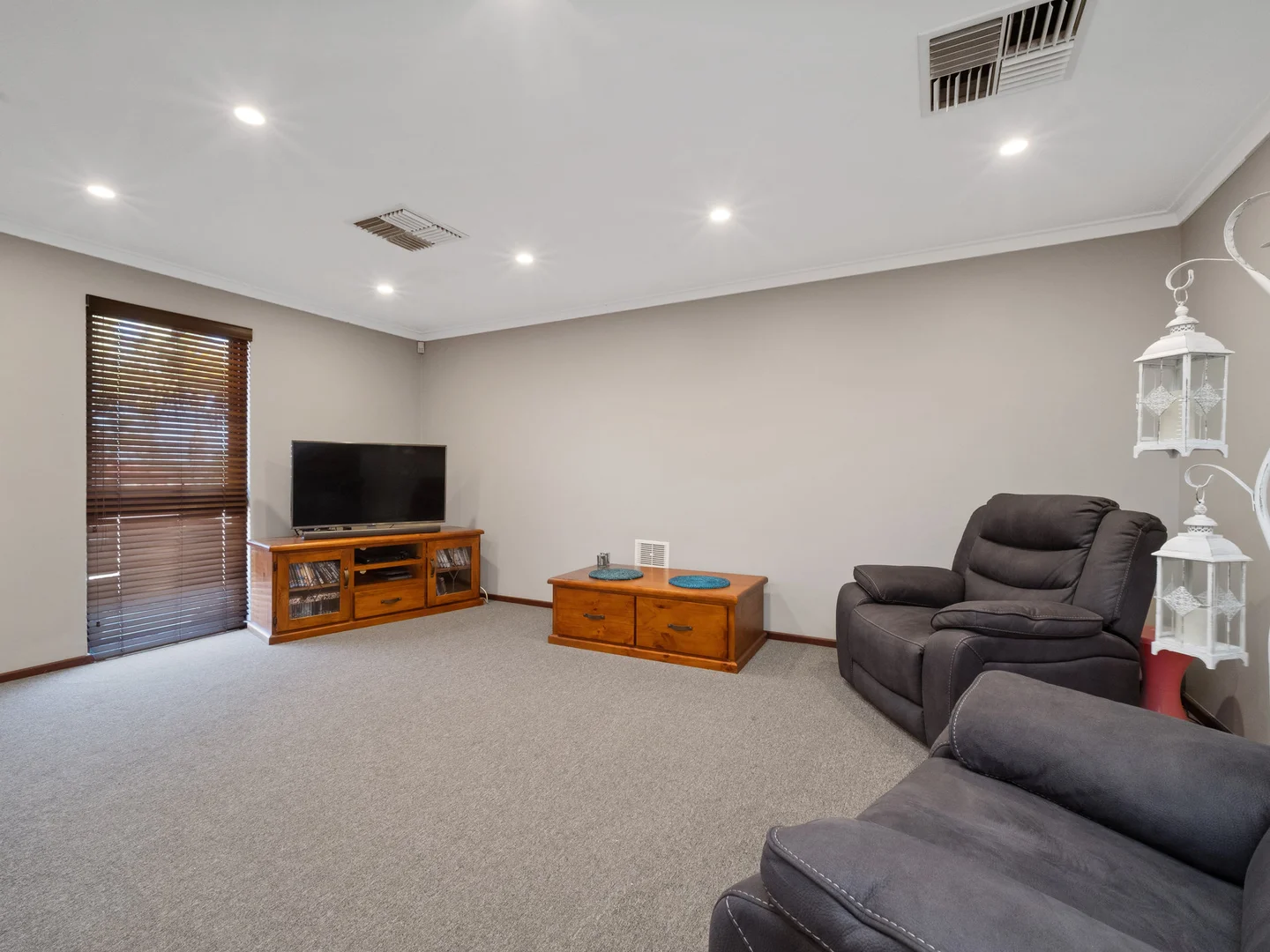 Additional image 2 of 9 Caley Road, Padbury WA 6025
