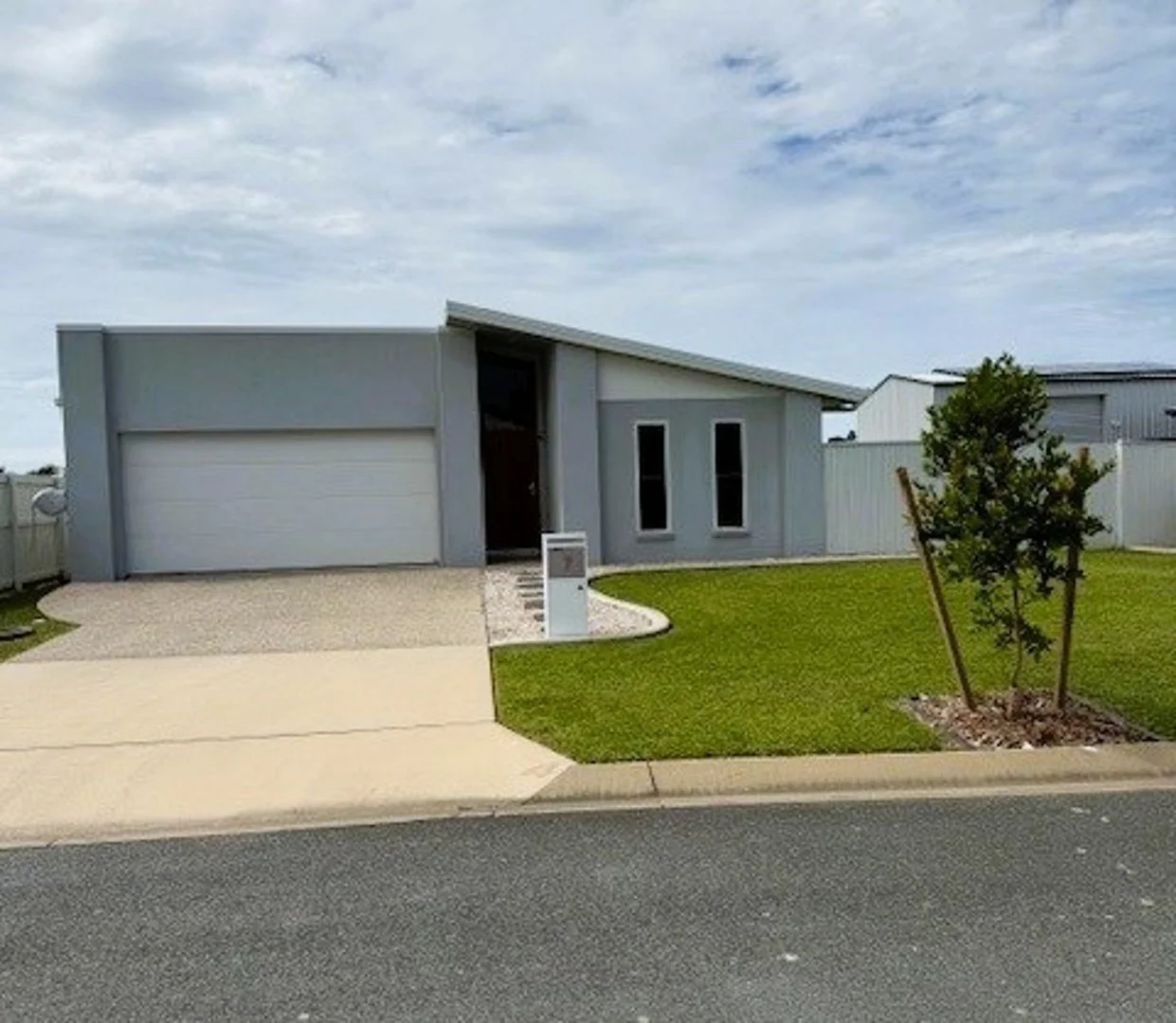 7 Caley Terrace, Rural View QLD 4740
