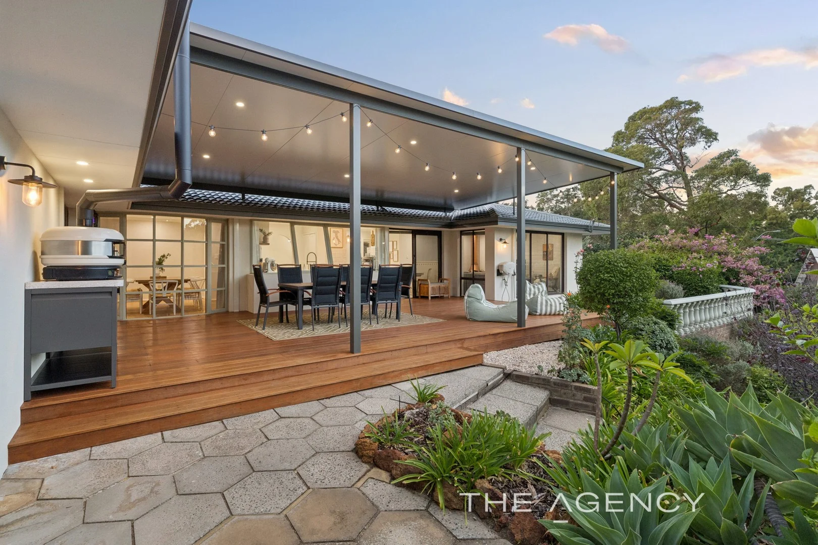 4 Pettit Place, Lesmurdie WA 6076