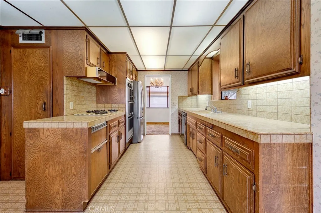Additional image 19 of 633 Groton Drive, Burbank, CA 91504