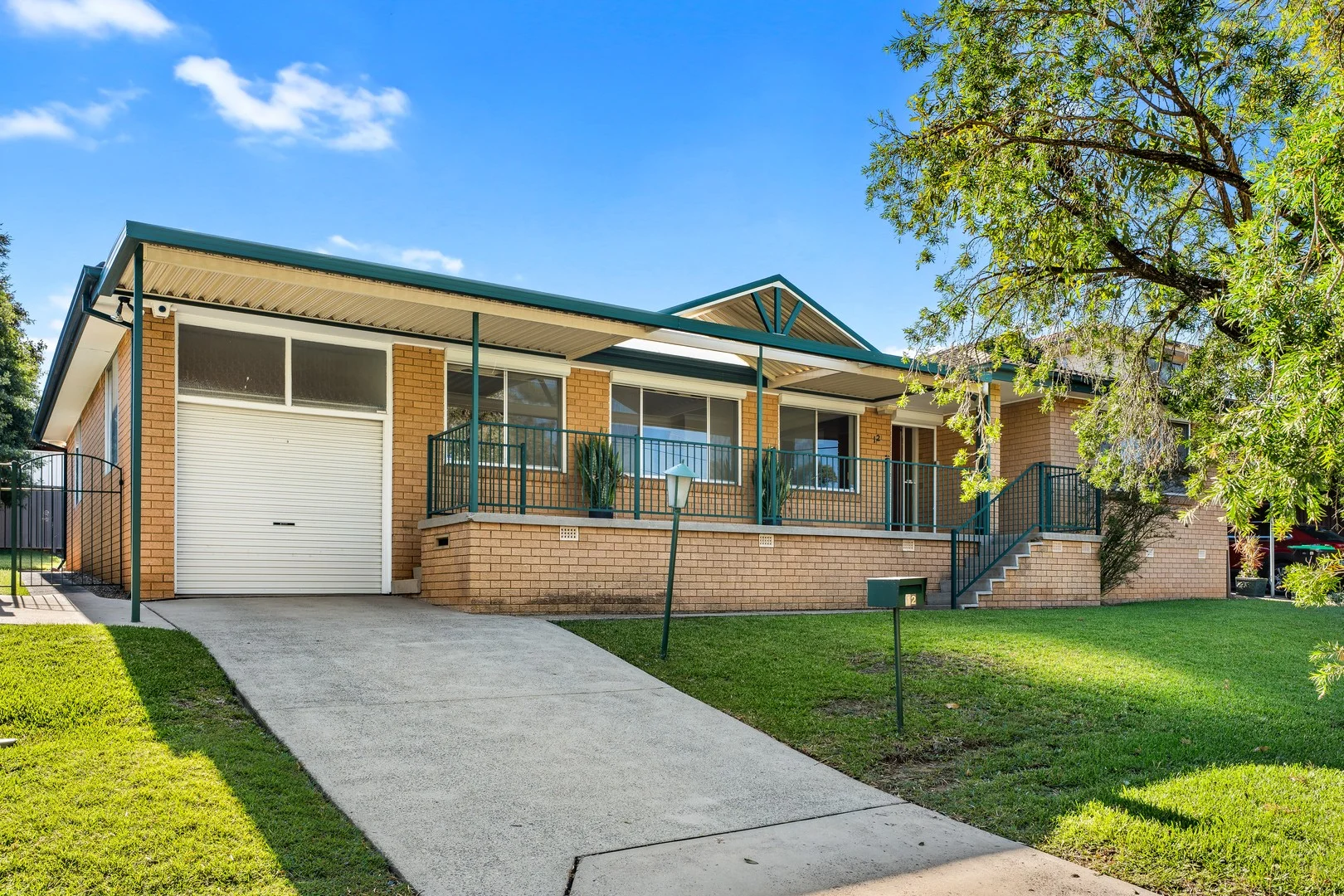 12 Gladswood Avenue, South Penrith NSW 2750