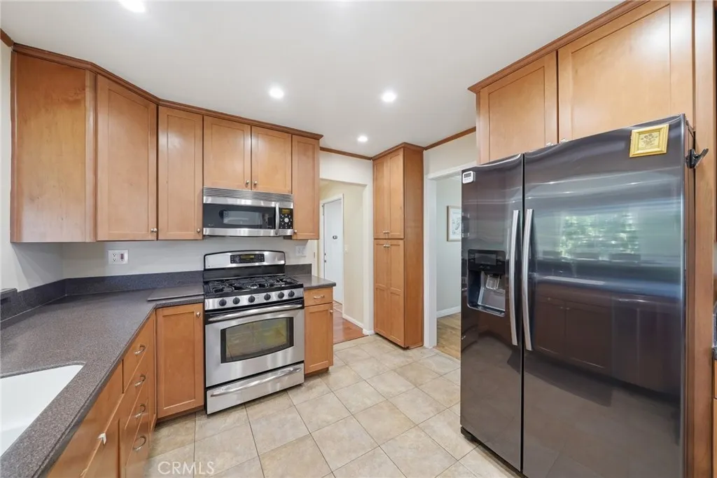 Additional image 102 of 177 N Evelyn Dr, Anaheim, CA 92805