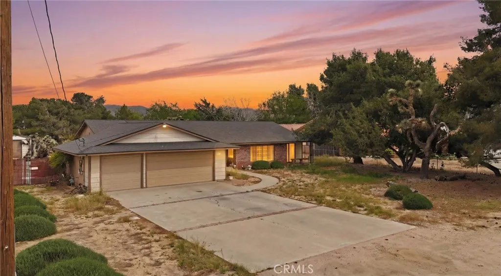 7589 Glider Ave, Hesperia, CA 92345 photo 3