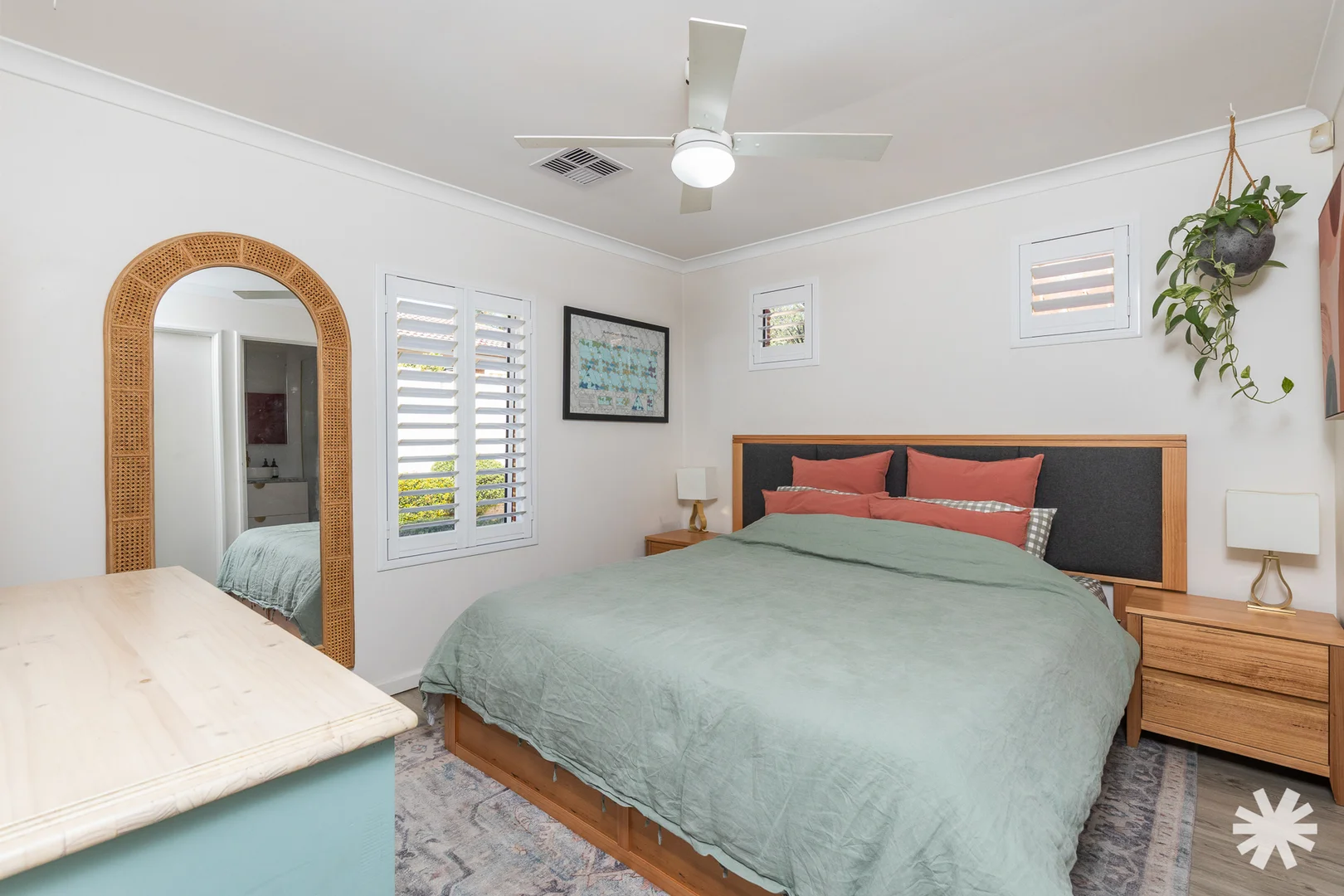 2/4 Mort Street, Rivervale WA 6103 photo 3