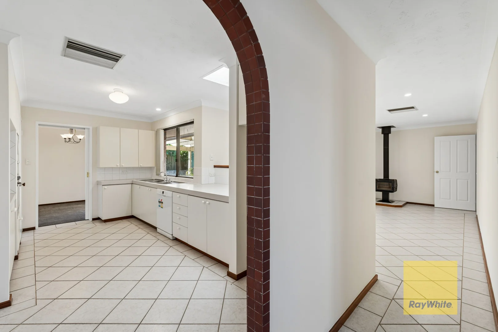 Additional image 9 of 42 Kanangra Crescent, Greenwood WA 6024
