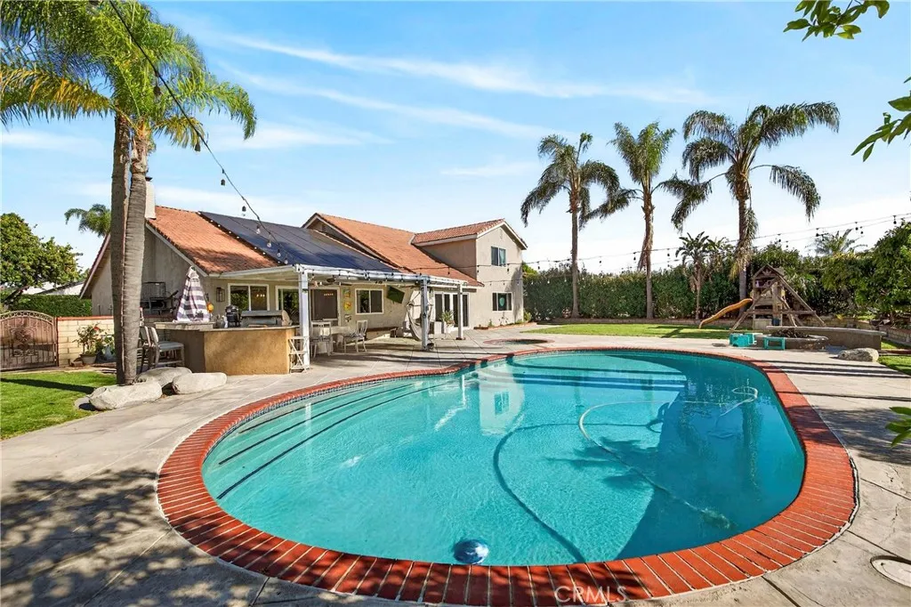 6011 Sun View Road, Yorba Linda, CA 92886