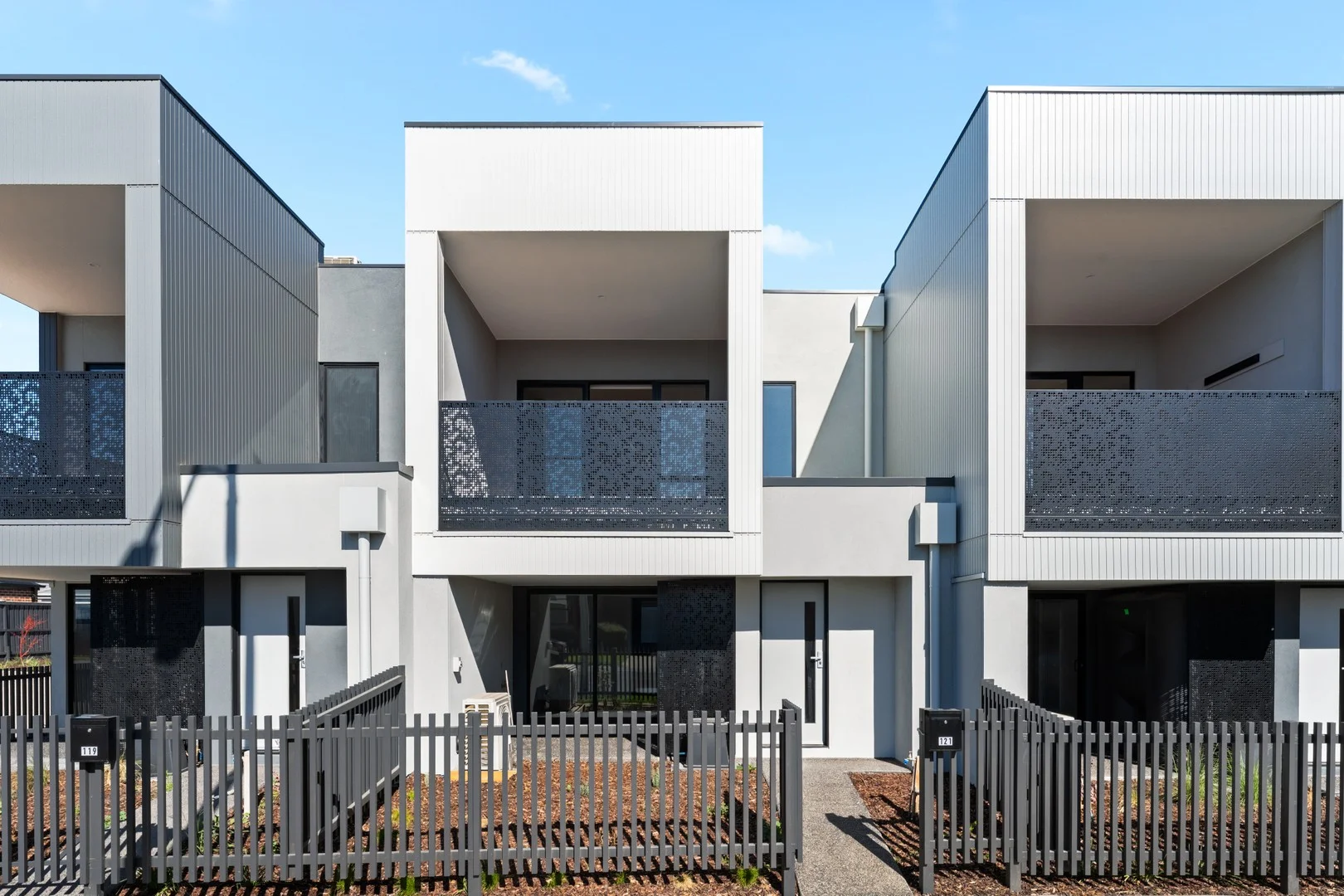 121 Grassbird Drive, Point Cook VIC 3030