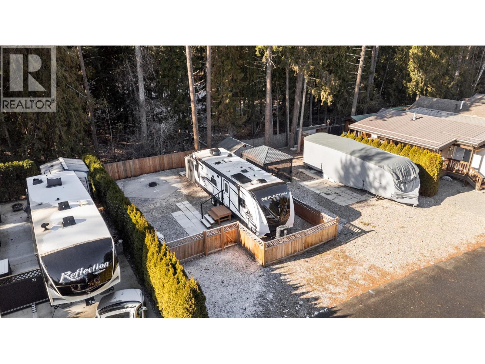 Additional image 2 of 1131 Pine Grove Road, Scotch Creek, BC, V0E1M5