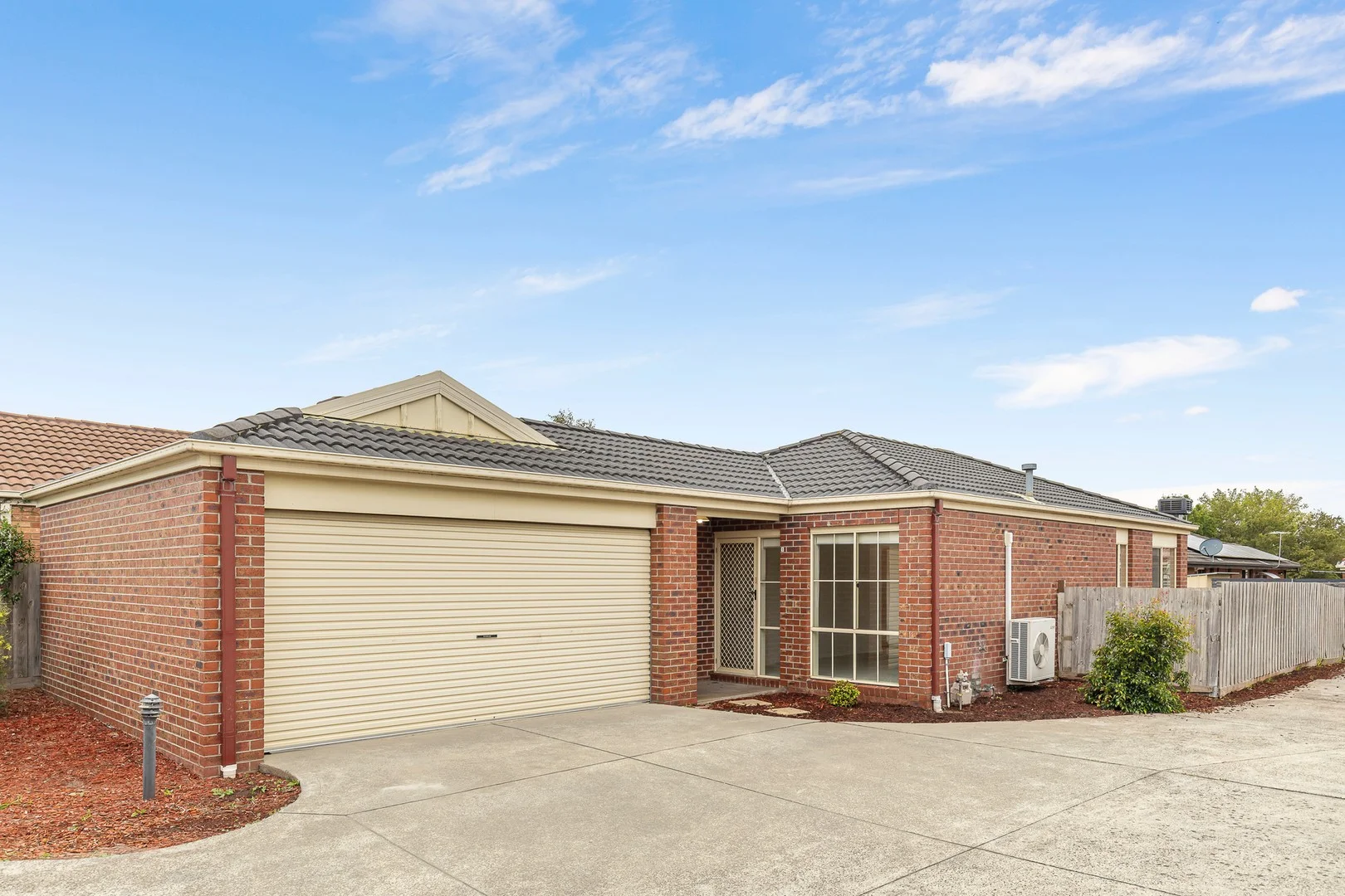 1/49 Dartmoor Drive, Cranbourne East VIC 3977