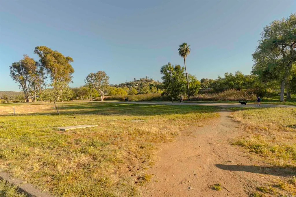 12650 Lakeshore Drive Unit 160, Lakeside, CA 92040
