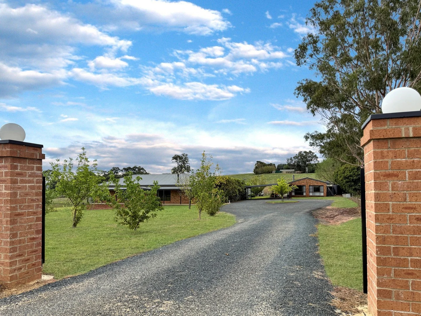 80 Normans Road, Young NSW 2594