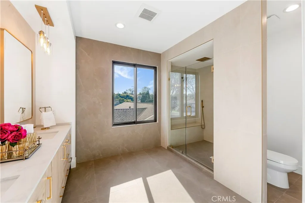 Additional image 25 of 853 Oak St, Costa Mesa, CA 92627