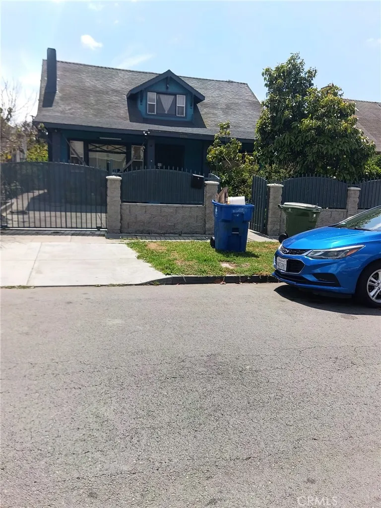 Additional image 19 of 1046 W 49th St, Los Angeles, CA 90037