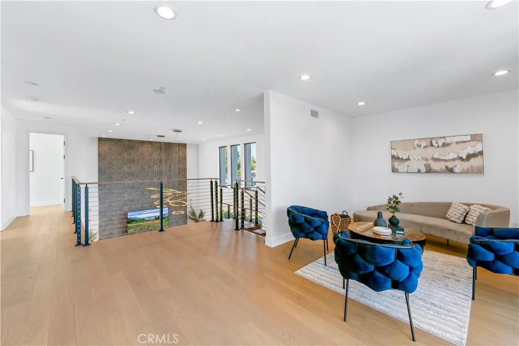 Additional image 20 of 853 Oak St, Costa Mesa, CA 92627