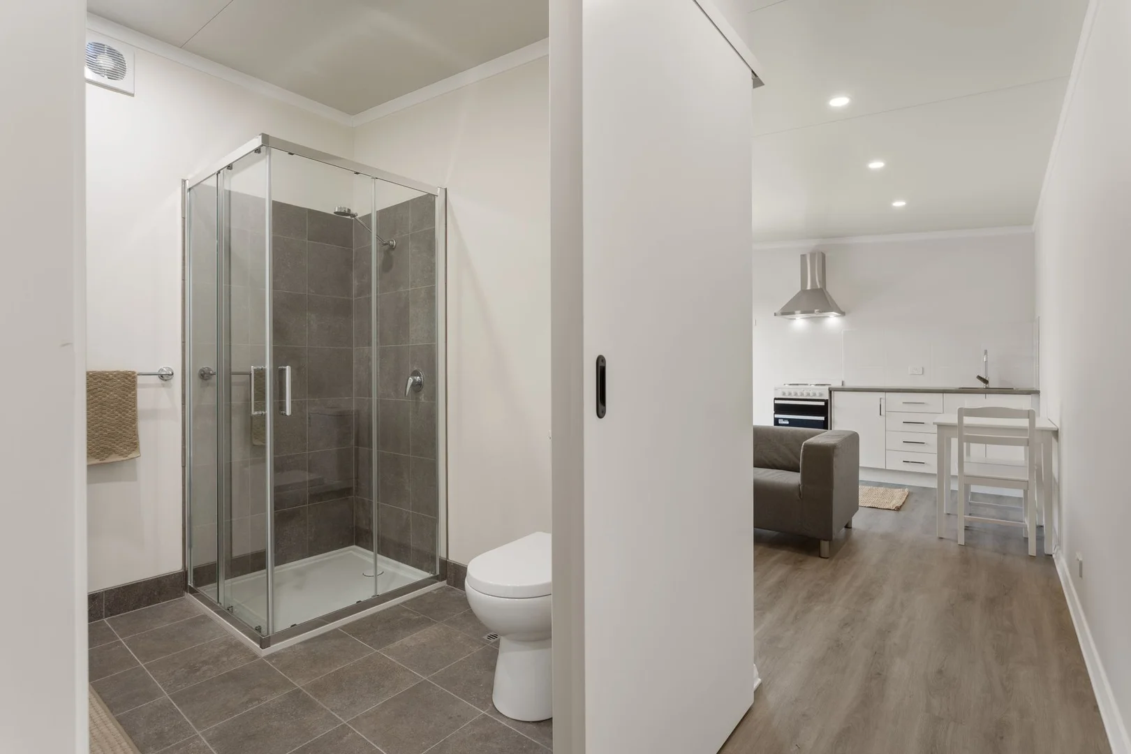 Additional image 7 of Granny flat 1/155 Berwick St, Victoria Park WA 6100