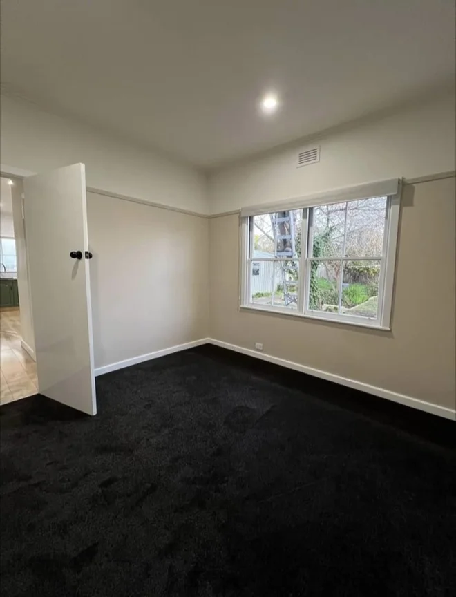 4 Robertson Street, Thomson VIC 3219 photo 3