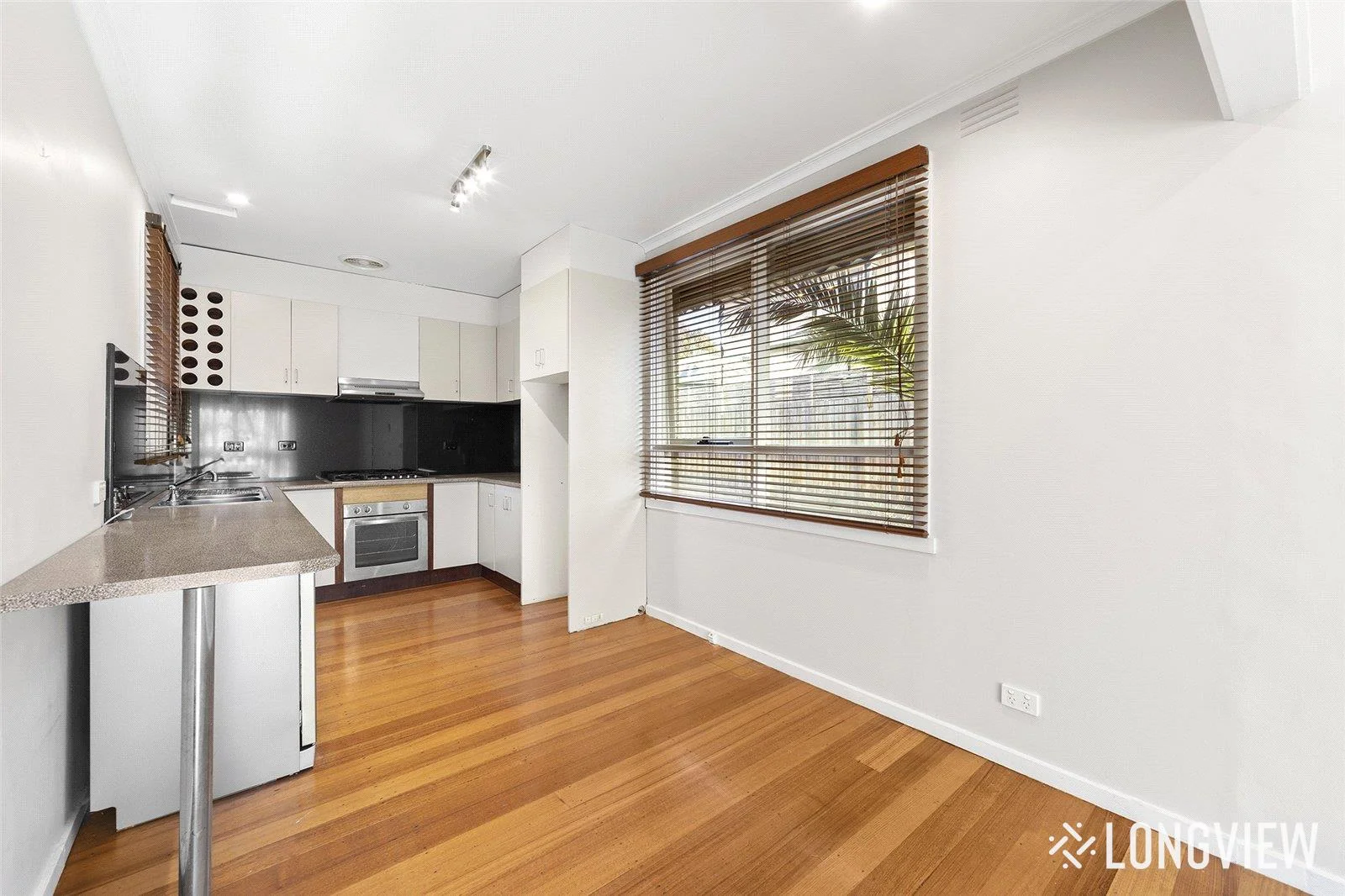 1/110 Bay Road, Sandringham VIC 3191 photo 3
