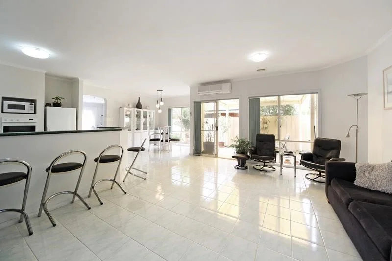 Additional image 2 of 2/1 Duckmanton Court, Bentleigh East VIC 3165