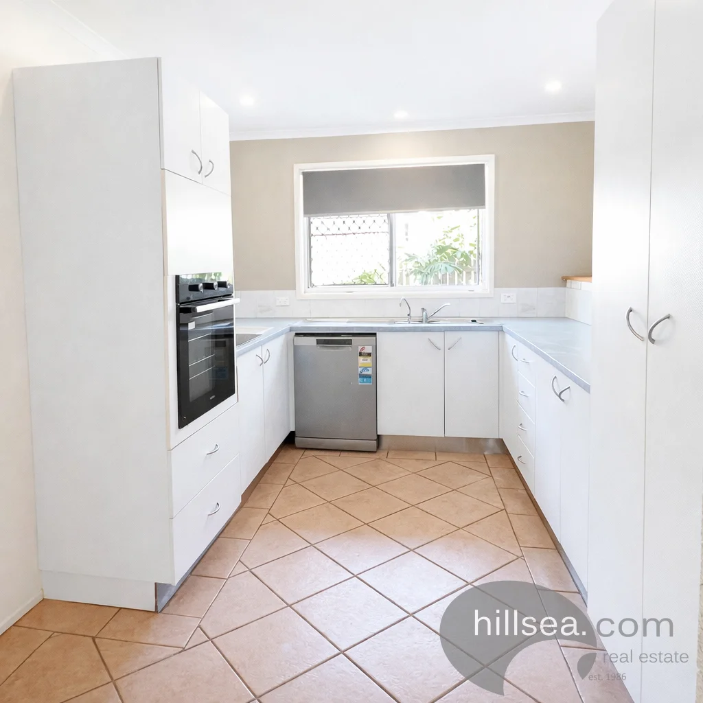 Additional image 3 of 1/8 Ash Court, Arundel QLD 4214