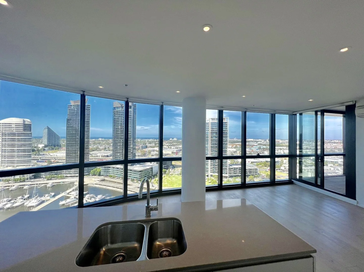 2102S/883 Collins Street, Docklands VIC 3008