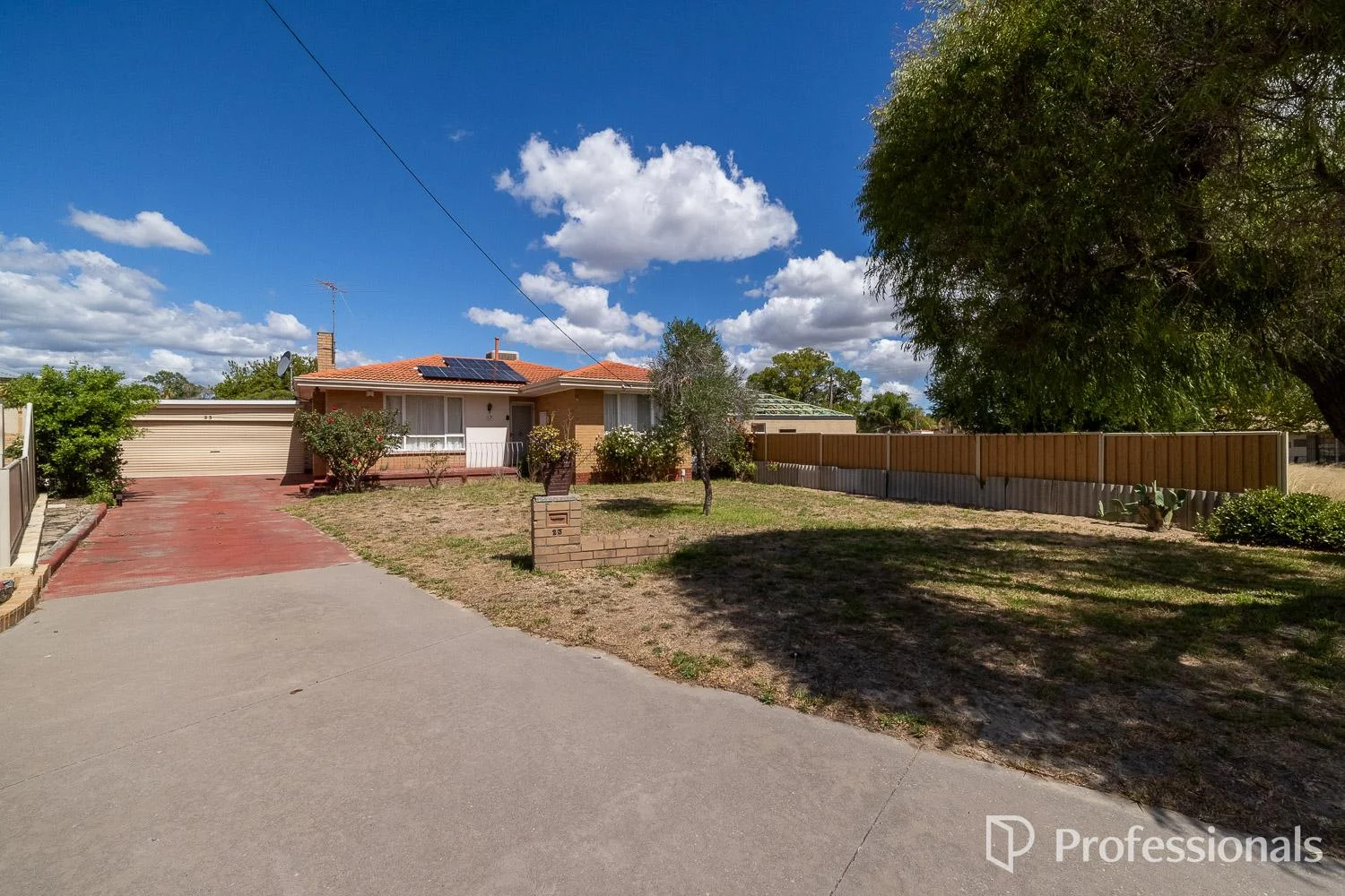 23 Crawley Road, Armadale WA 6112