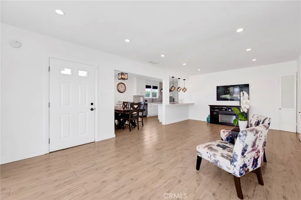 Additional image 34 of 2149 Cullivan Street, Los Angeles, CA 90047