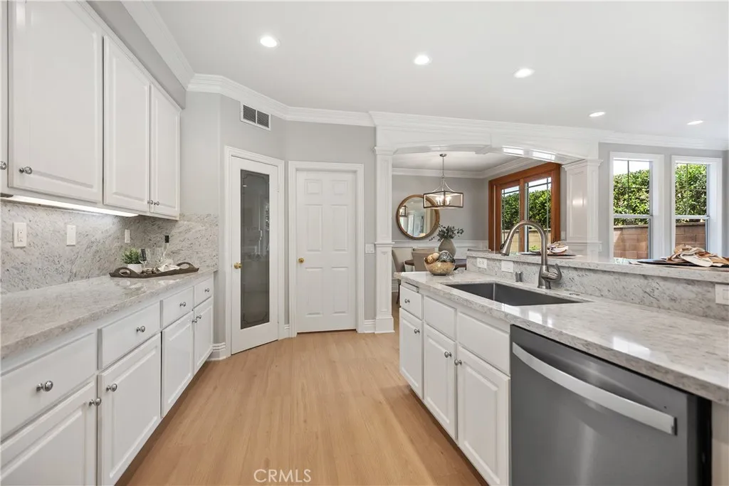 Additional image 15 of 22 Apple Valley Vly, Irvine, CA 92602