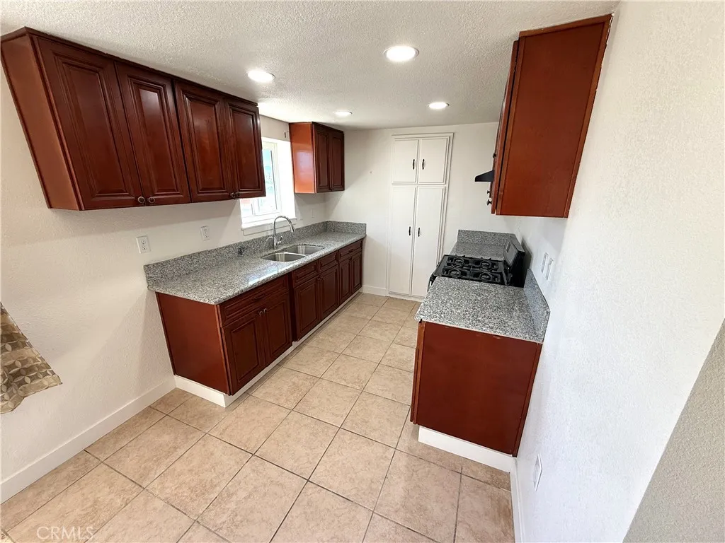 Additional image 9 of 1011 Manzanita Dr, Barstow, CA 92311