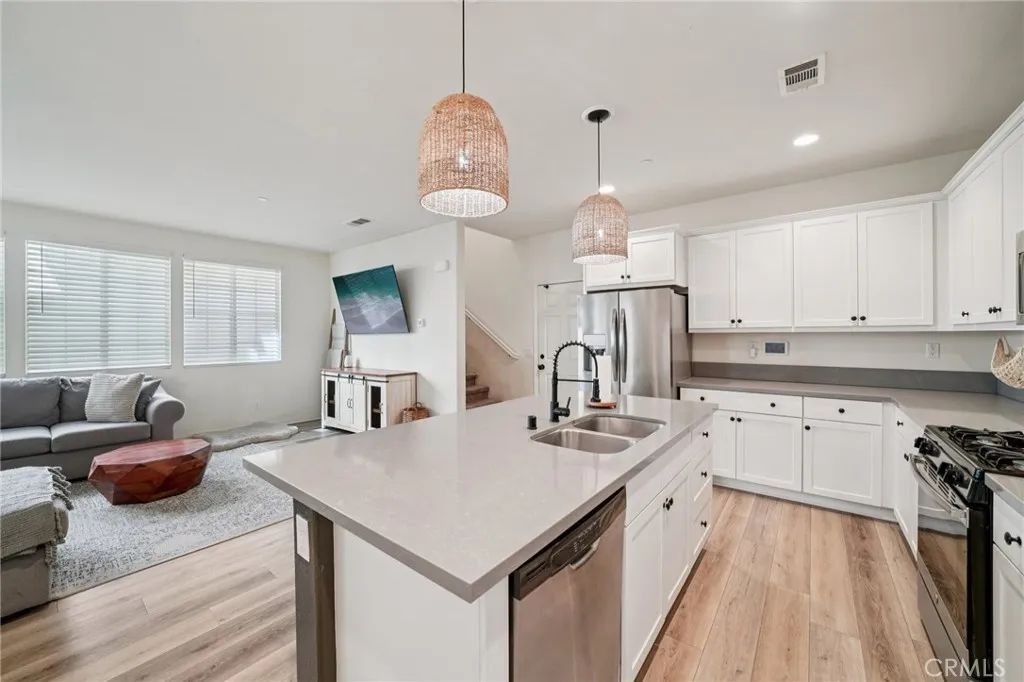 Additional image 81 of 618 S Brampton Lane, Rialto, CA 92376