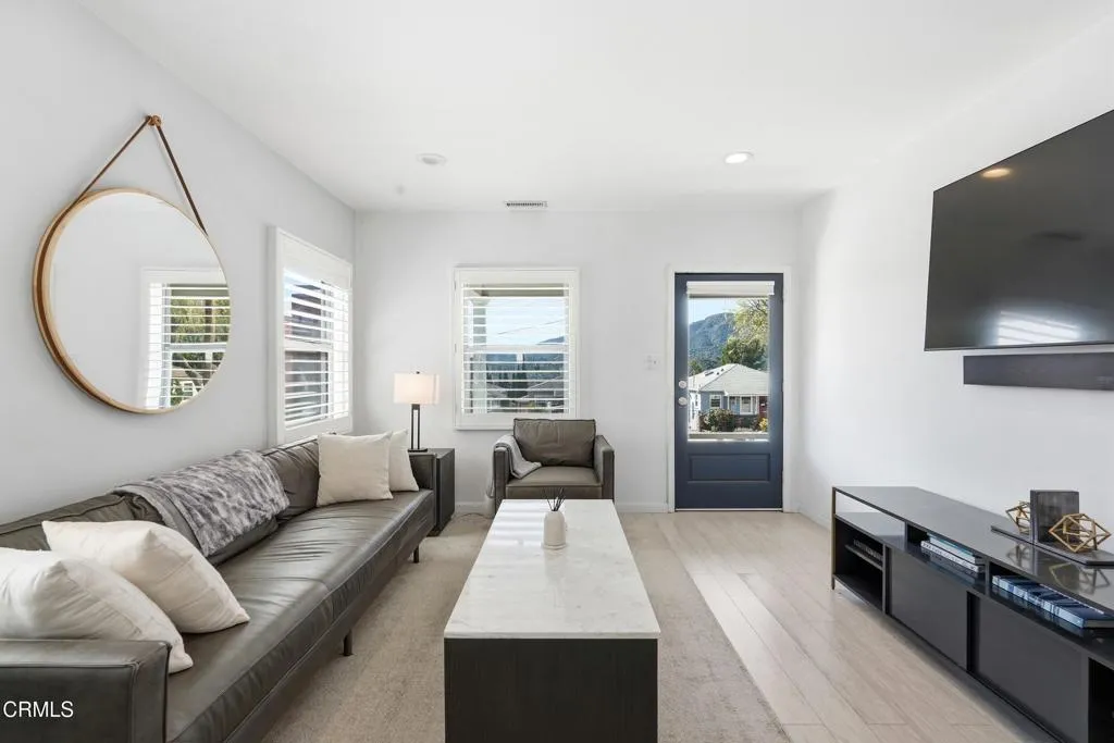 Additional image 8 of 3233 Community Avenue, La Crescenta, CA 91214