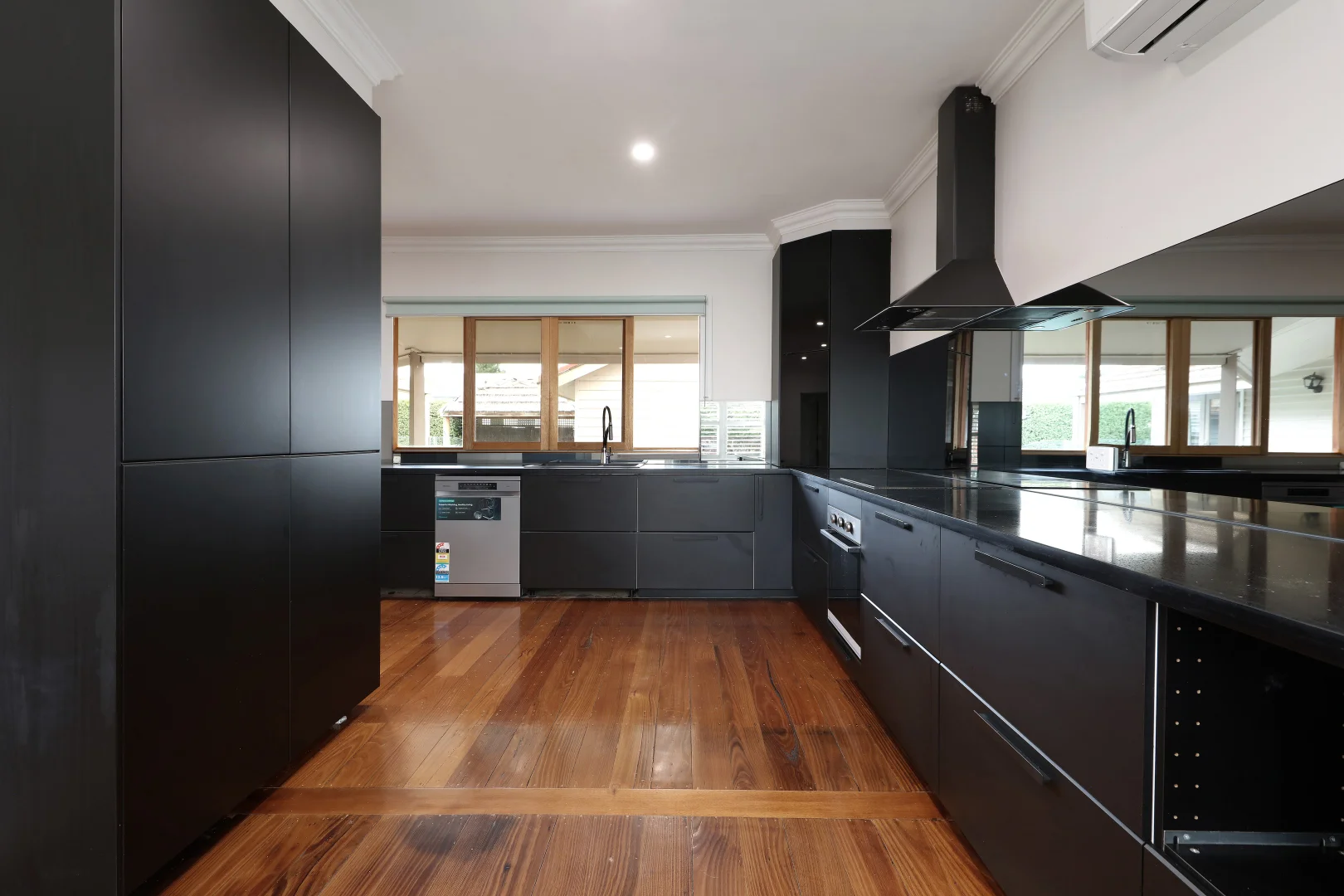 Additional image 5 of 877 Centre Road, Bentleigh East VIC 3165