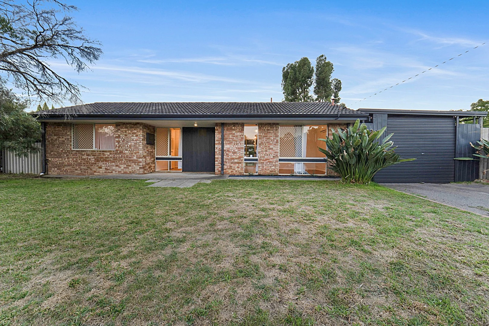 42 Cordelia Road, Armadale WA 6112