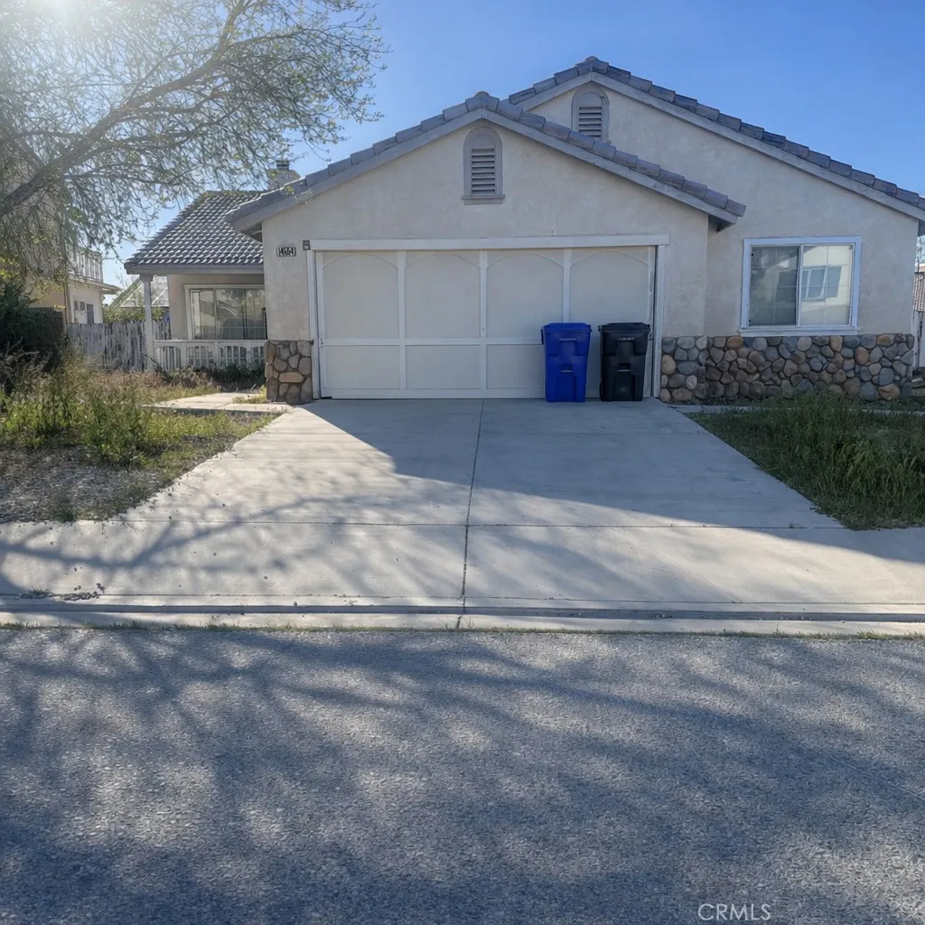 14554 Monterey Pl, Adelanto, CA 92301 photo 3
