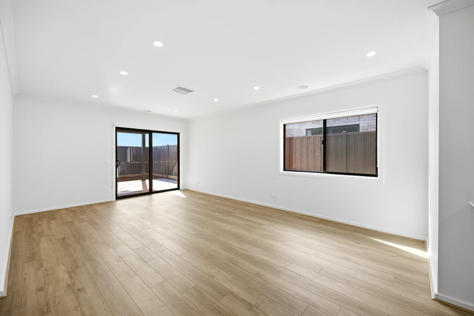 Additional image 6 of 609 Heather Grove, Clyde North VIC 3978