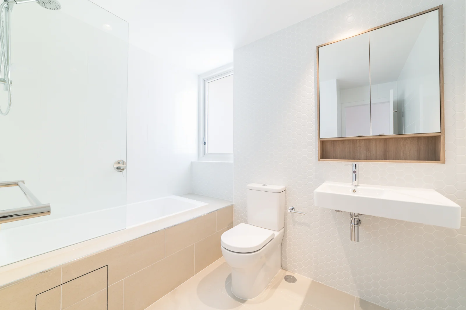 Additional image 6 of 404/19 Cannes Avenue, Surfers Paradise QLD 4217