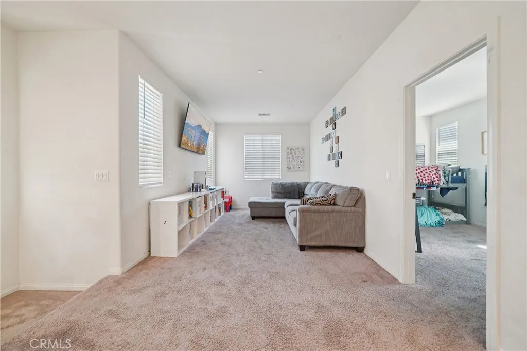 Additional image 34 of 618 S Brampton Lane, Rialto, CA 92376