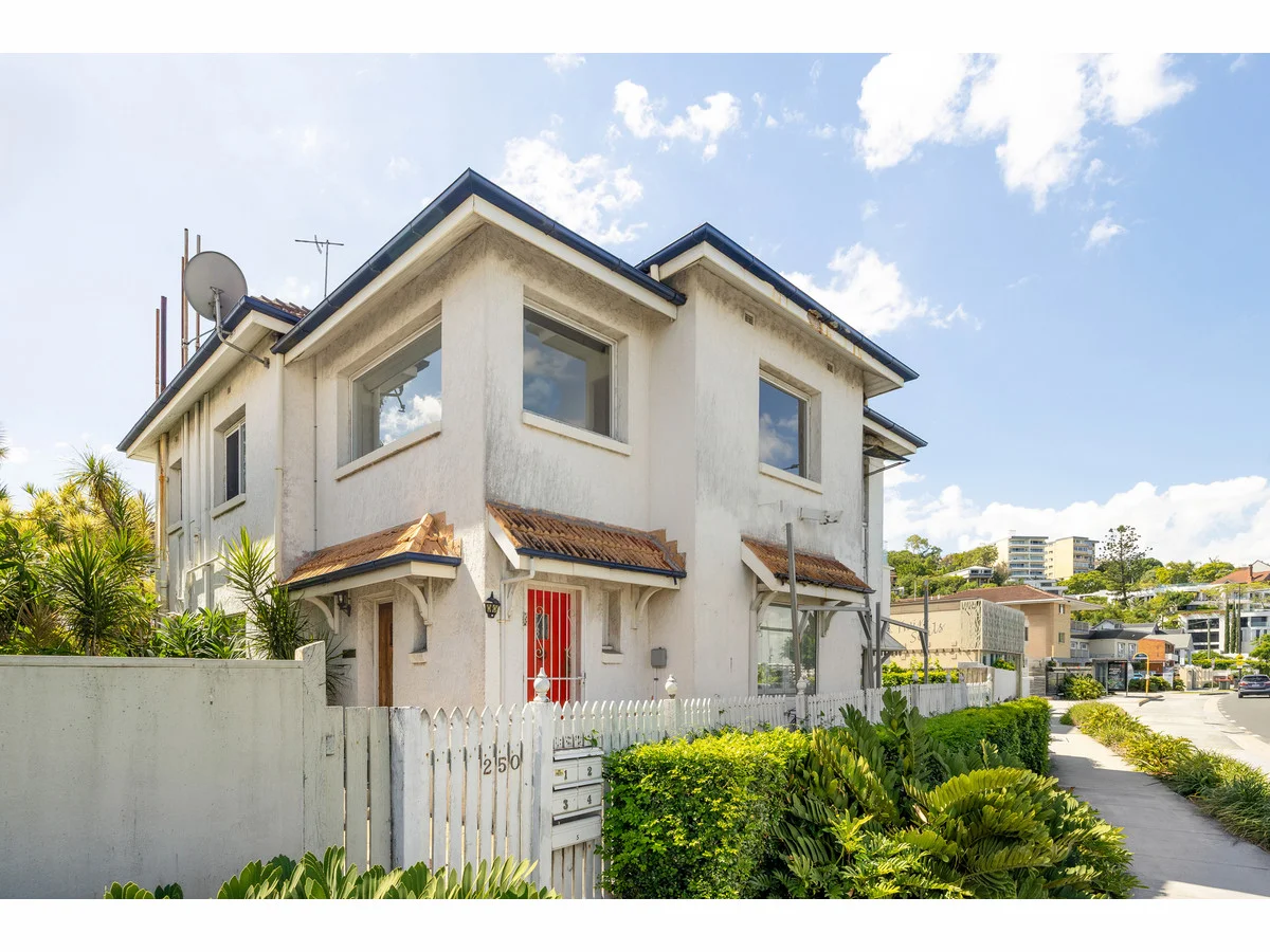 1/250 Kingsford Smith Drive, Hamilton QLD 4007