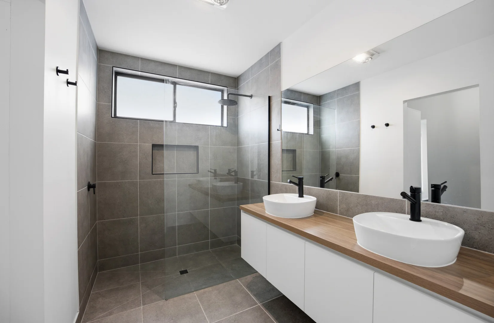 Additional image 5 of 8 Estlley Court, Canadian VIC 3350