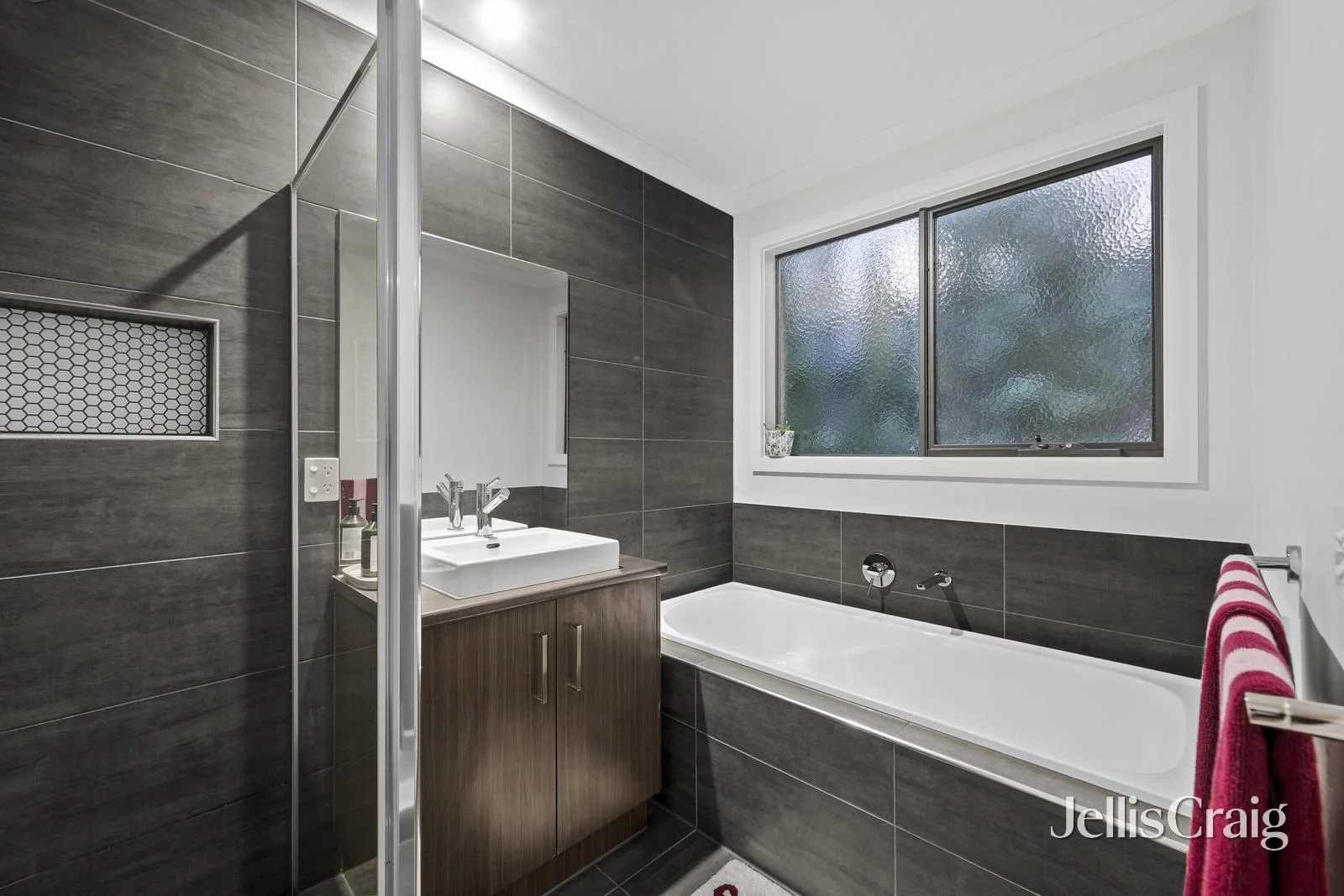 Additional image 12 of 19 Tiverton Circuit, Mooroolbark VIC 3138