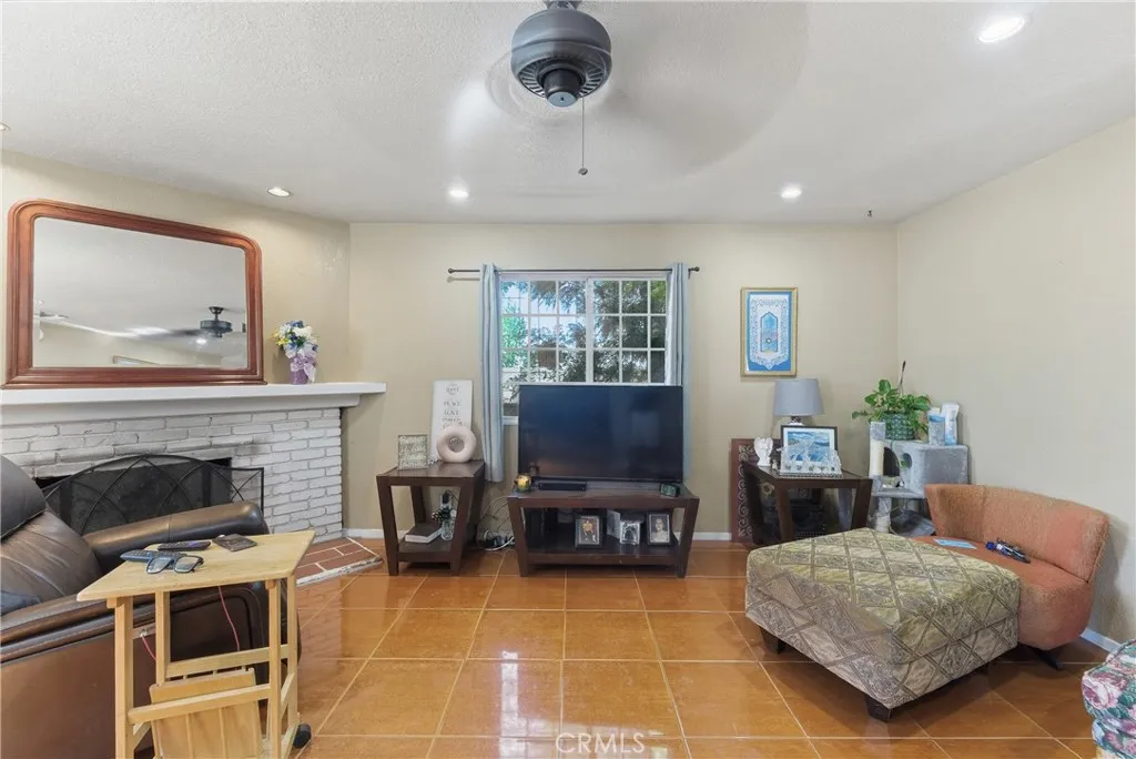 Additional image 91 of 13110 Beaver St, Sylmar, CA 91342