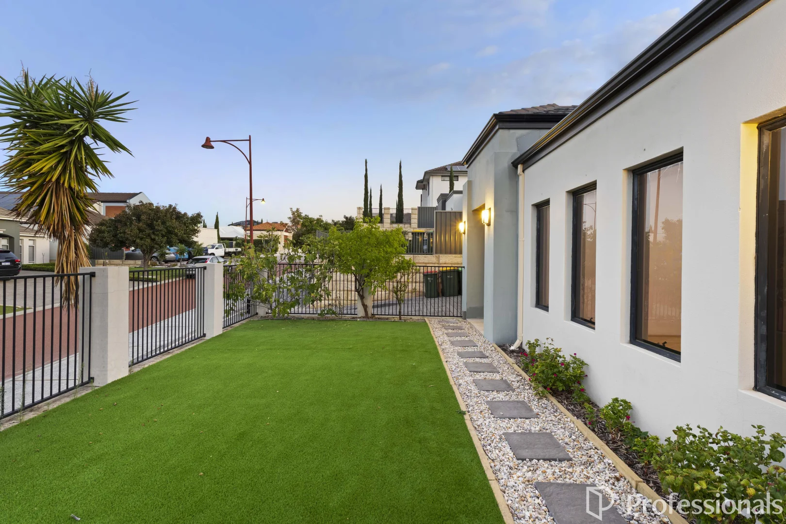 4 Elmdon Link, Landsdale WA 6065 photo 5